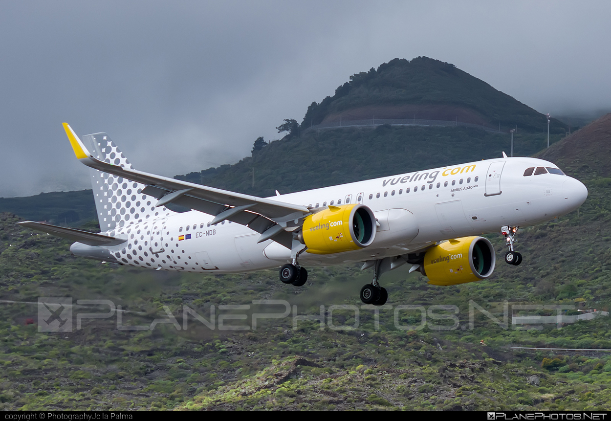 Airbus A320-271N - EC-NDB operated by Vueling Airlines #a320 #a320family #a320neo #airbus #airbus320 #vueling #vuelingairlines