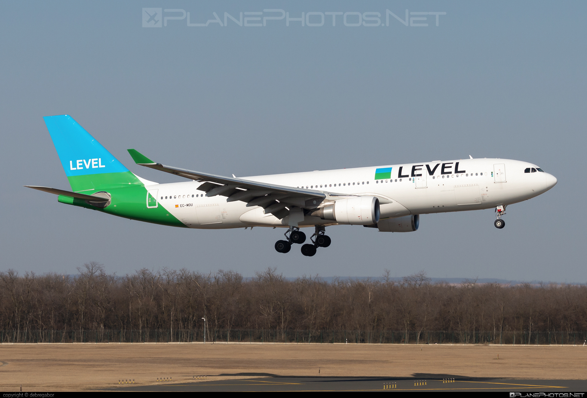 Airbus A330-202 - EC-MOU operated by LEVEL #a330 #a330family #airbus #airbus330 #levelairlines