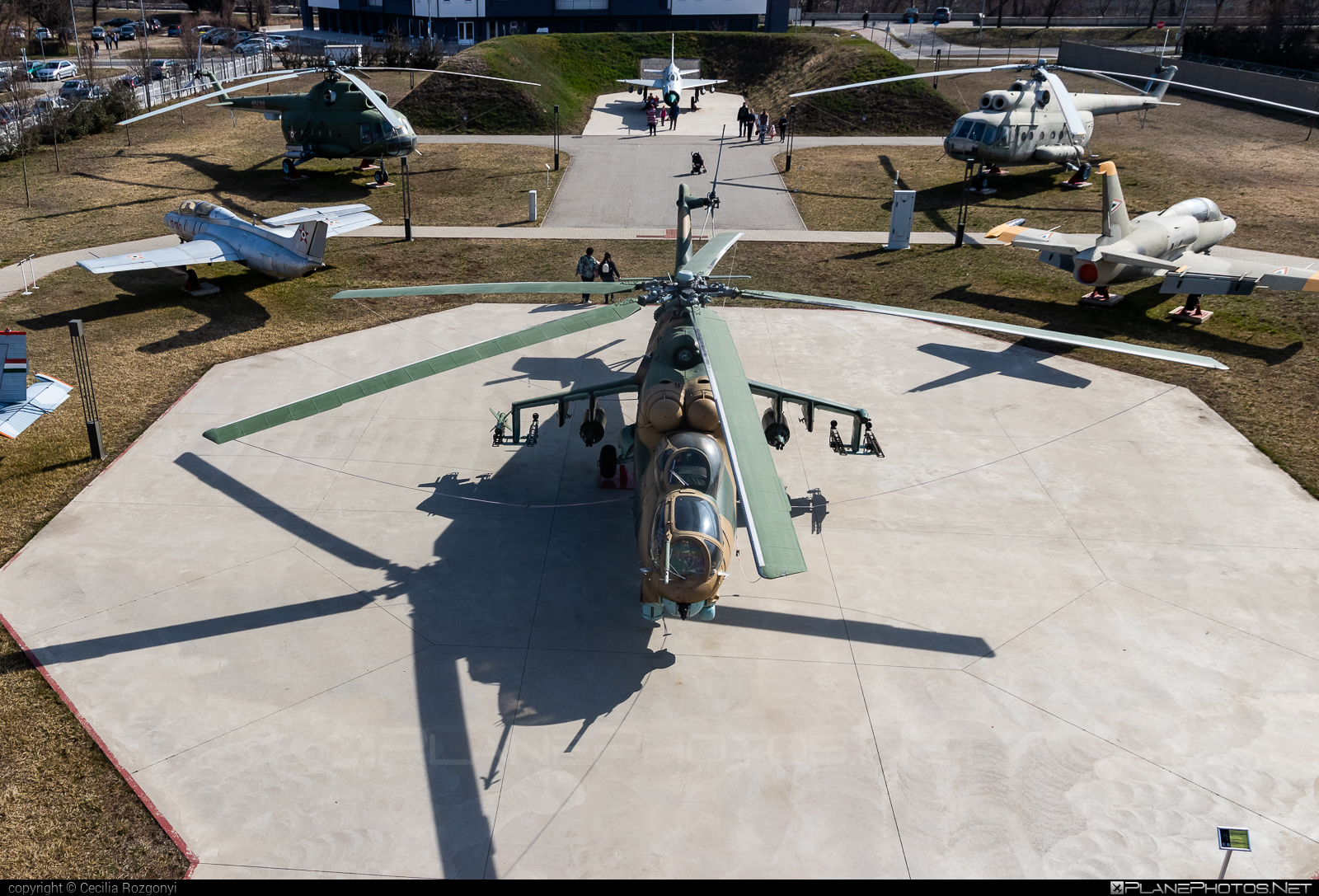Mil Mi-24D - 114 operated by Magyar Légierő (Hungarian Air Force) #hungarianairforce #magyarlegiero #mi24 #mi24d #mil #mil24 #mil24d #milhelicopters