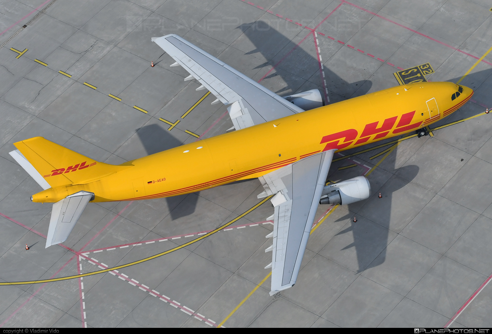Airbus A300F4-622R - D-AEAO operated by DHL (European Air Transport) #EuropeanAirTransport #a300 #airbus #dhl