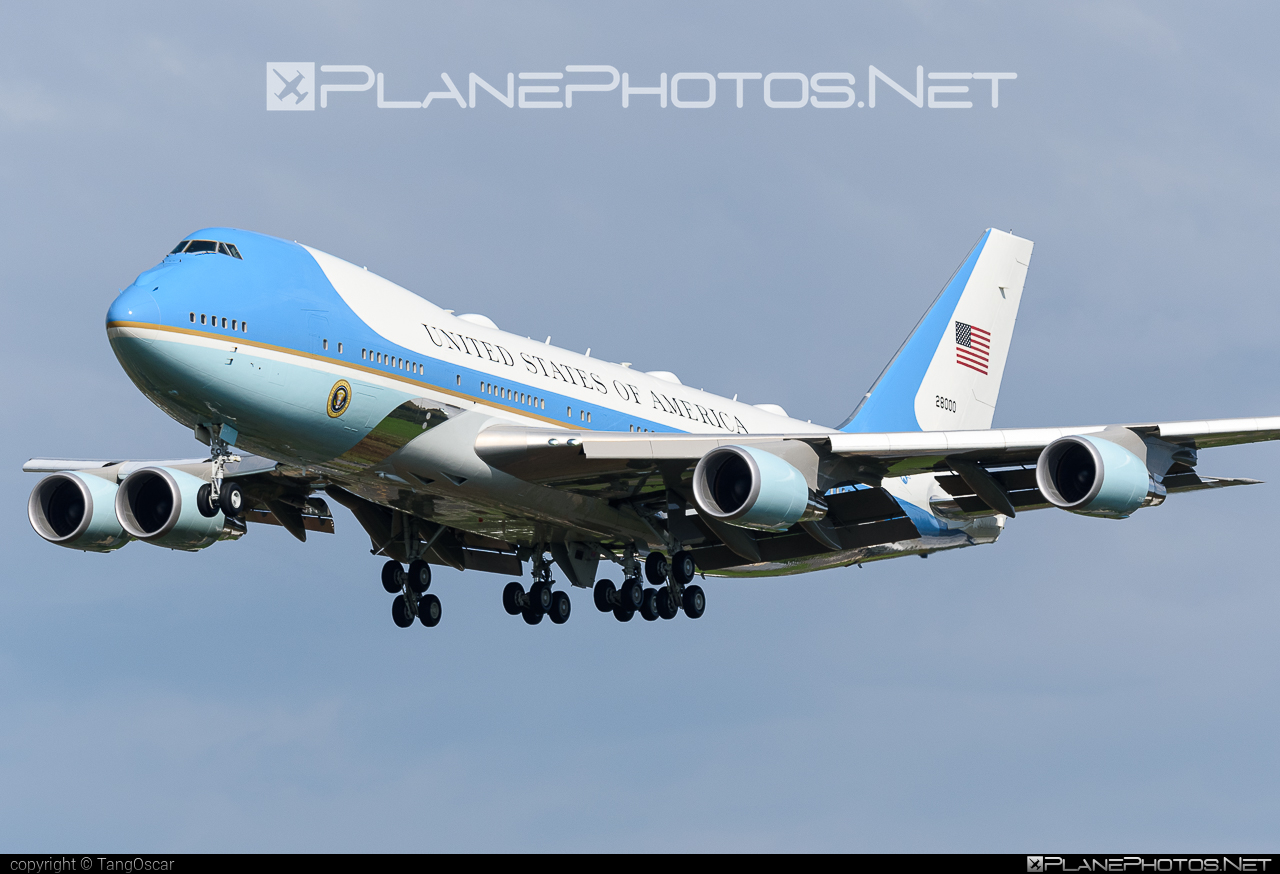 Boeing VC-25A - 82-8000 operated by US Air Force (USAF) #boeing #usaf #usairforce