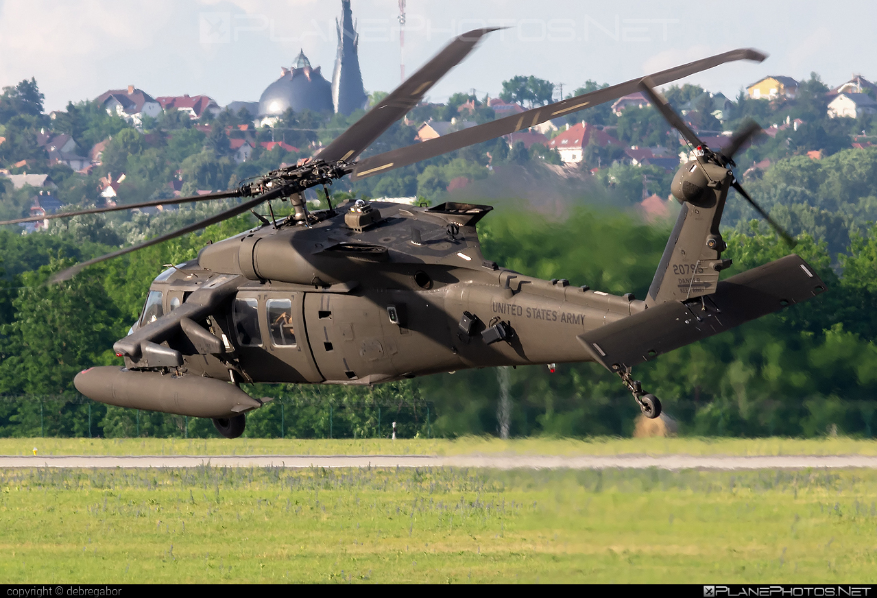 Sikorsky UH-60M Black Hawk - 15-20796 operated by US Army #blackhawk #sikorsky #uh60 #uh60blackhawk #uh60m #usarmy