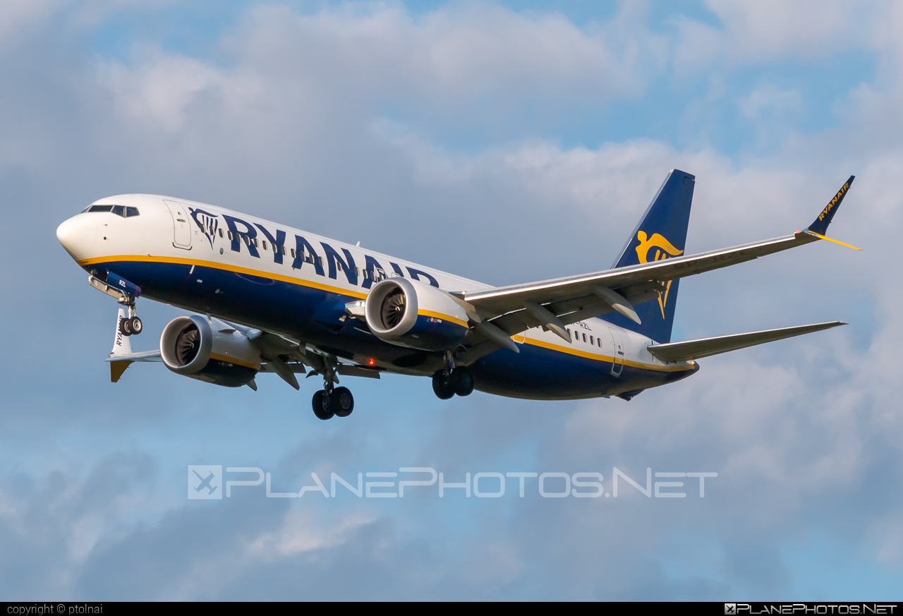 Boeing 737-8 MAX - SP-RZL operated by Ryanair Sun #b737 #b737max #boeing #boeing737 #ryanair #ryanairsun