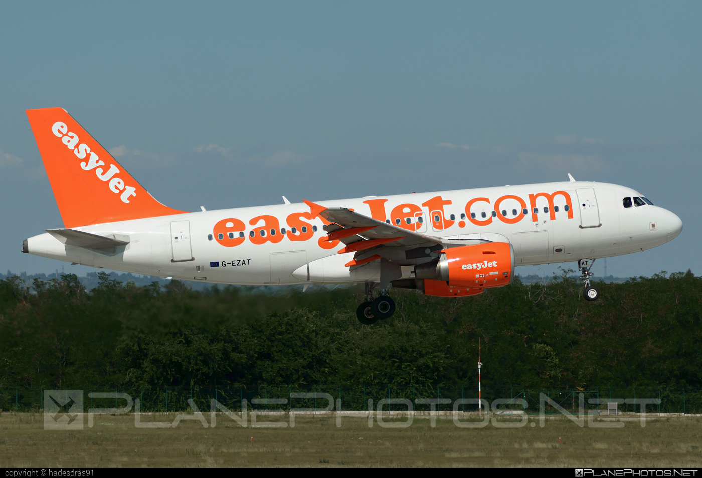 Airbus A319-111 - G-EZAT operated by easyJet #a319 #a320family #airbus #airbus319 #easyjet