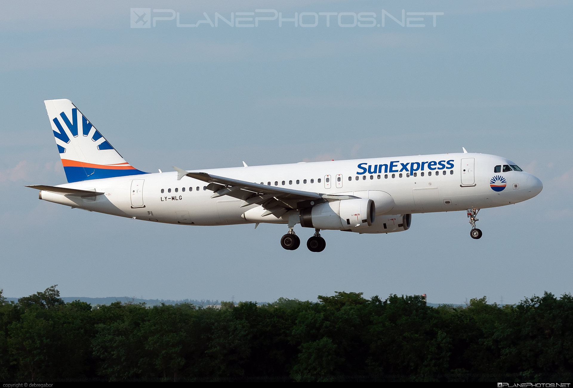 Airbus A320-232 - LY-MLG operated by Avion Express #a320 #a320family #airbus #airbus320 #avionexpress