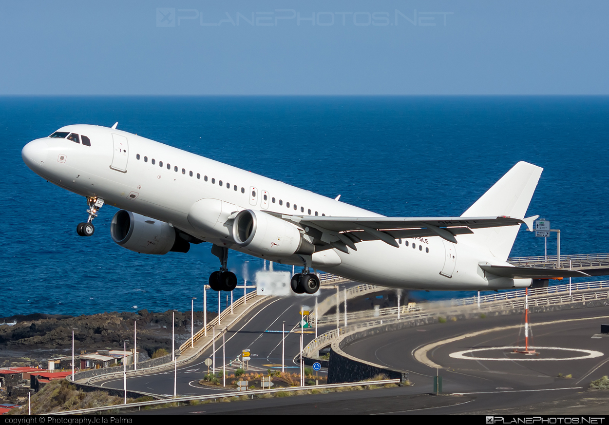 Airbus A320-214 - 9H-SLE operated by SmartLynx Airlines #a320 #a320family #airbus #airbus320