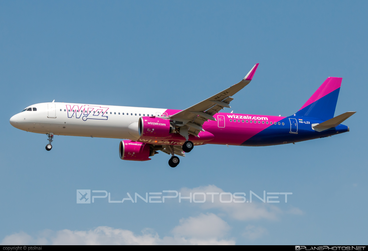 Airbus A321-271NX - HA-LZX operated by Wizz Air #a320family #a321 #a321neo #airbus #airbus321 #airbus321lr #wizz #wizzair
