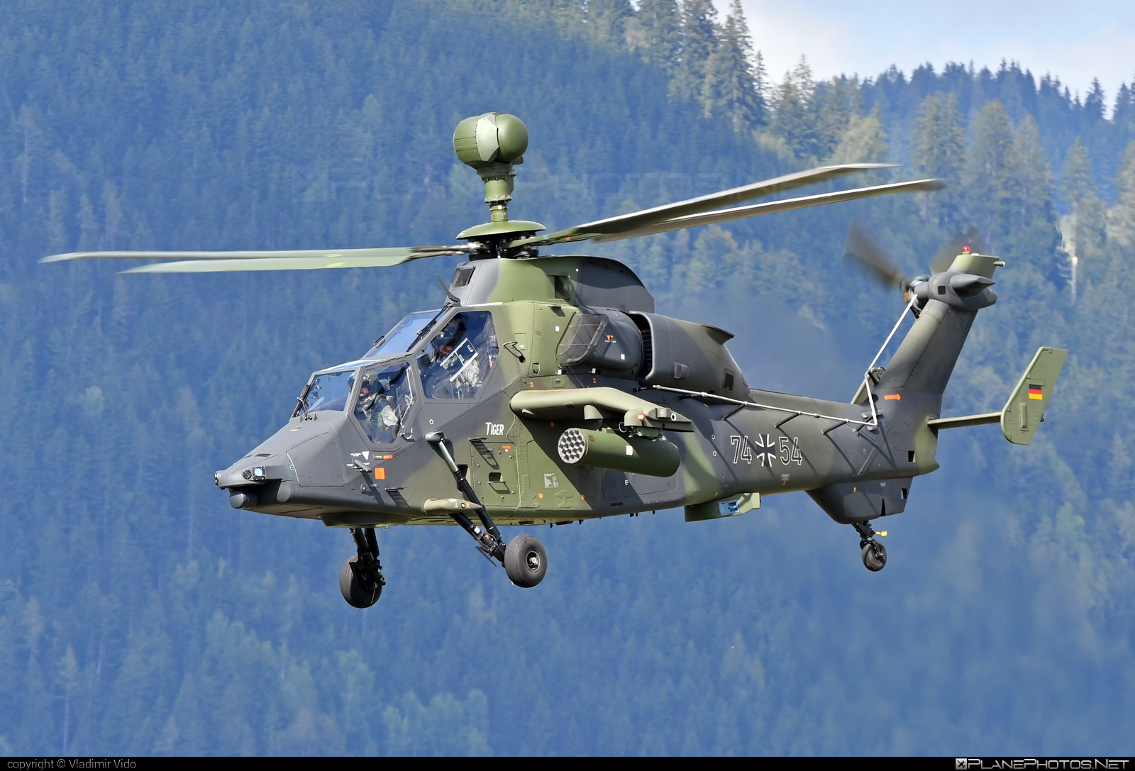 Eurocopter EC665 Tiger UHT - 74+54 operated by Luftwaffe (German Air Force) #GermanAirForce #airpower2022 #ec665tiger #ec665tigerUht #eurocopter #eurocopterTiger #luftwaffe #tigerUht