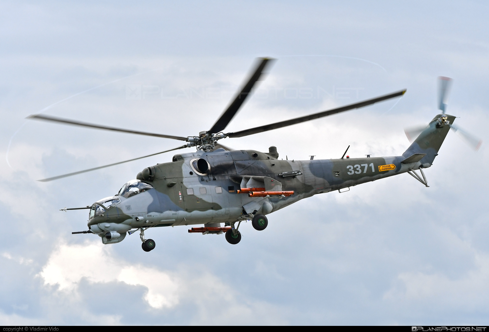 Mil Mi-35 - 3371 operated by Vzdušné síly AČR (Czech Air Force) #czechairforce #mi35 #mil #milhelicopters #natodays2022 #vzdusnesilyacr