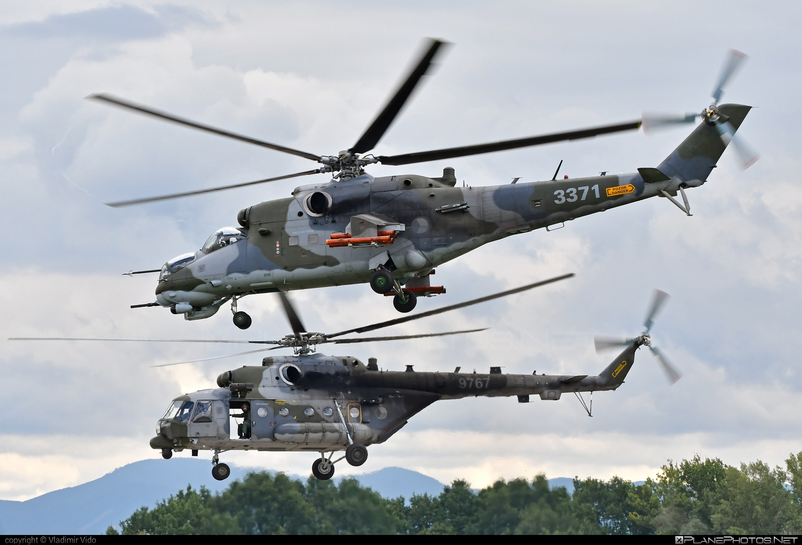 Mil Mi-35 - 3371 operated by Vzdušné síly AČR (Czech Air Force) #czechairforce #mi35 #mil #milhelicopters #natodays2022 #vzdusnesilyacr