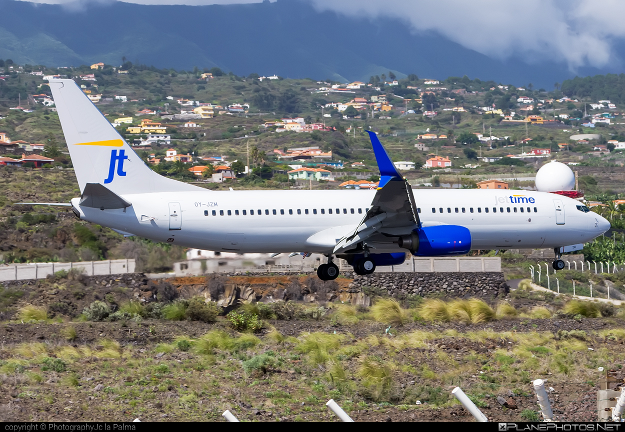 Boeing 737-800 - OY-JZM operated by Jet Time #b737 #b737nextgen #b737ng #boeing #boeing737