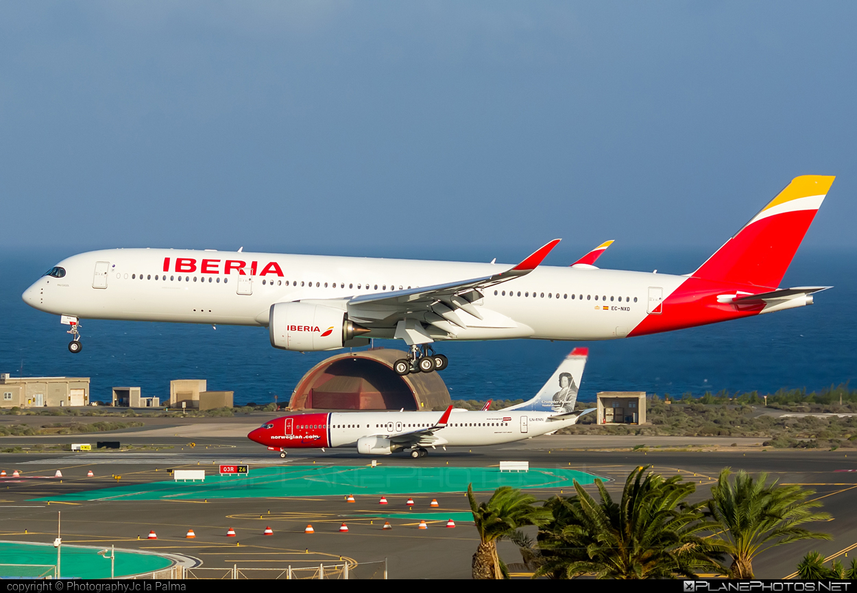 Airbus A350-941 - EC-NXD operated by Iberia #a350 #a350family #airbus #airbus350 #iberia #xwb