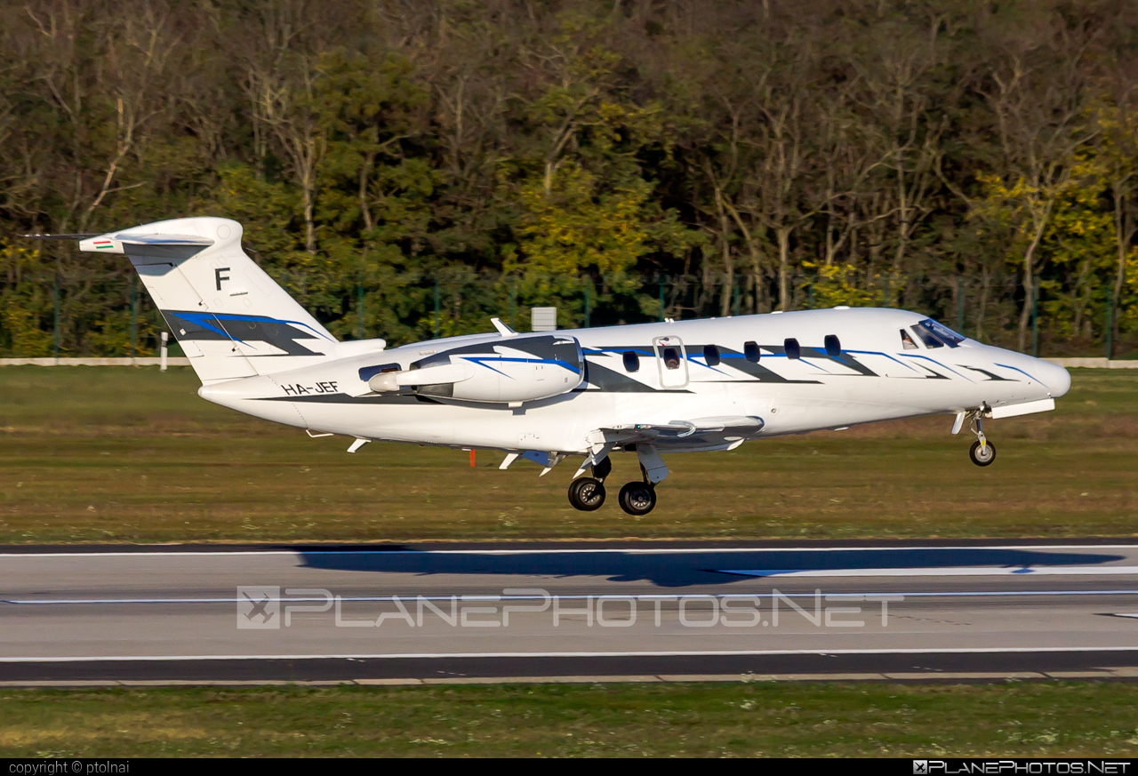 Cessna 650 Citation VI - HA-JEF operated by Jet-Stream Kft. #cessna #cessna650 #cessna650citation6 #cessna650citationvi #cessnacitation #cessnacitation6 #cessnacitationvi #citation6 #citationiii #jetstream #jetstreamkft