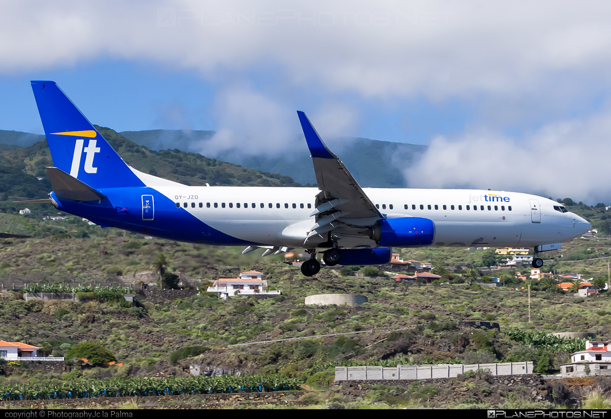 Boeing 737-800 - OY-JZO operated by Jet Time #b737 #b737nextgen #b737ng #boeing #boeing737