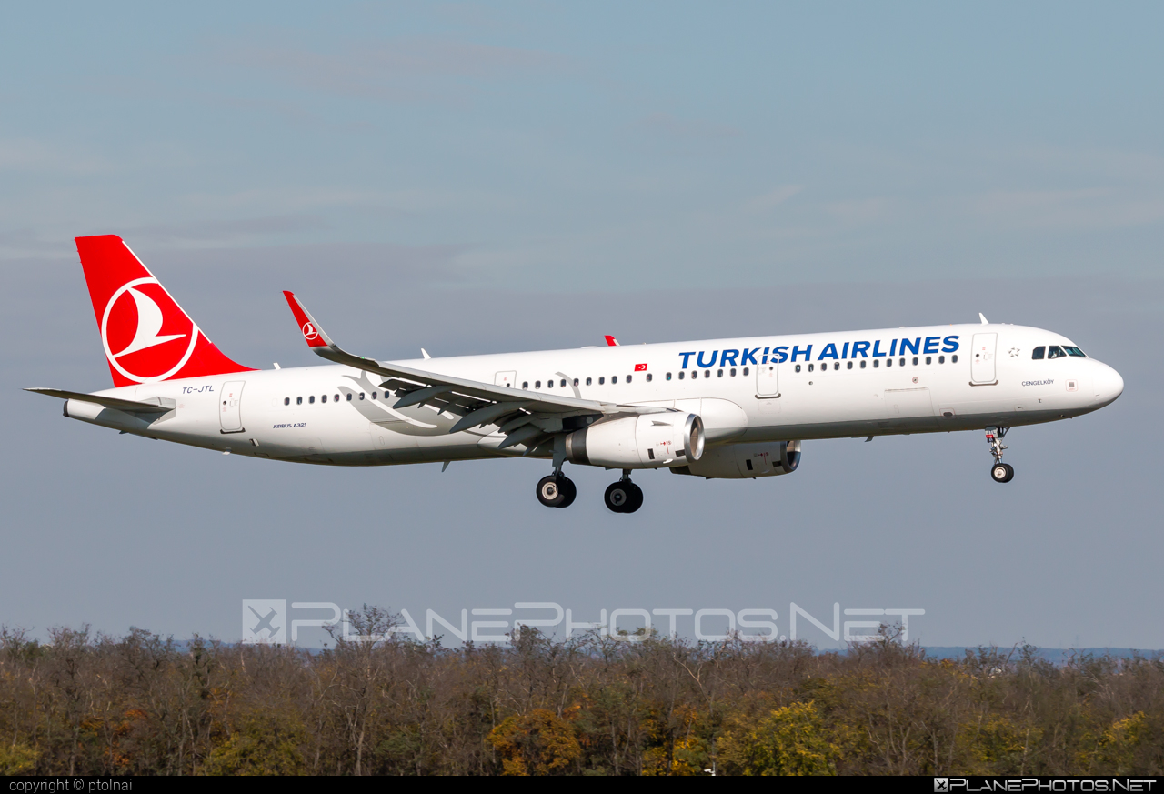 Airbus A321-231 - TC-JTL operated by Turkish Airlines #a320family #a321 #airbus #airbus321 #turkishairlines