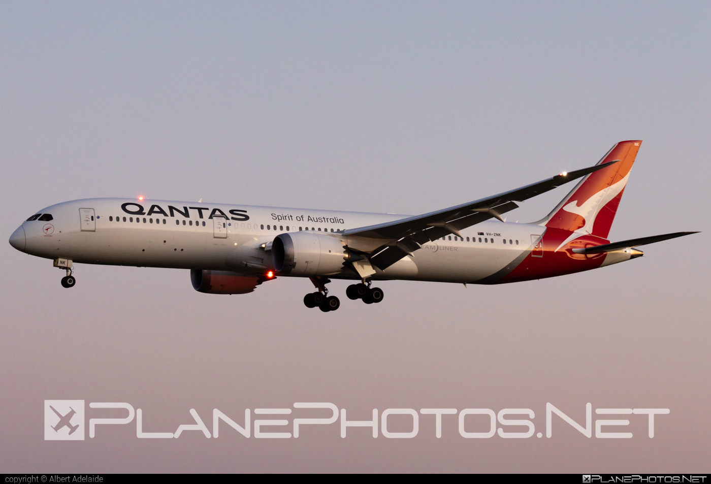 Boeing 787-9 Dreamliner - VH-ZNK operated by Qantas #b787 #boeing #boeing787 #dreamliner #qantas