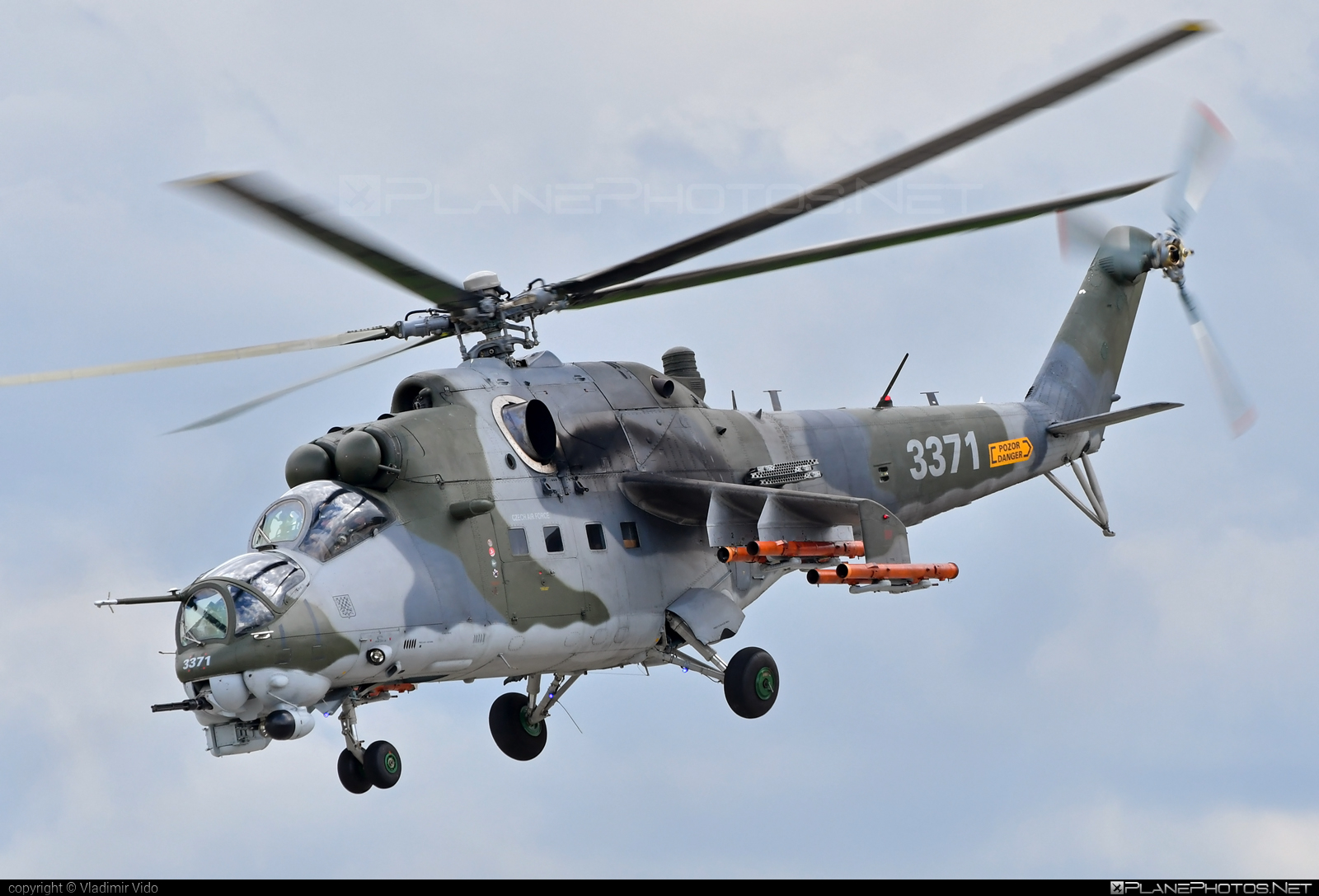 Mil Mi-35 - 3371 operated by Vzdušné síly AČR (Czech Air Force) #czechairforce #mi35 #mil #milhelicopters #vzdusnesilyacr