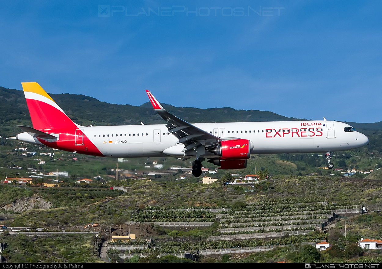 Airbus A321-251NX - EC-NUD operated by Iberia Express #a320family #a321 #a321neo #airbus #airbus321 #airbus321lr #iberia #iberiaexpress