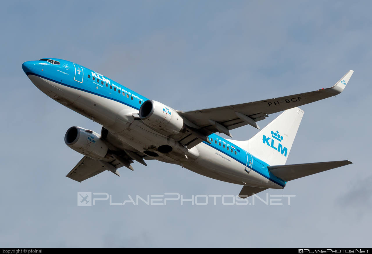 Boeing 737-700 - PH-BGF operated by KLM Royal Dutch Airlines #b737 #b737nextgen #b737ng #boeing #boeing737 #klm #klmroyaldutchairlines #royaldutchairlines