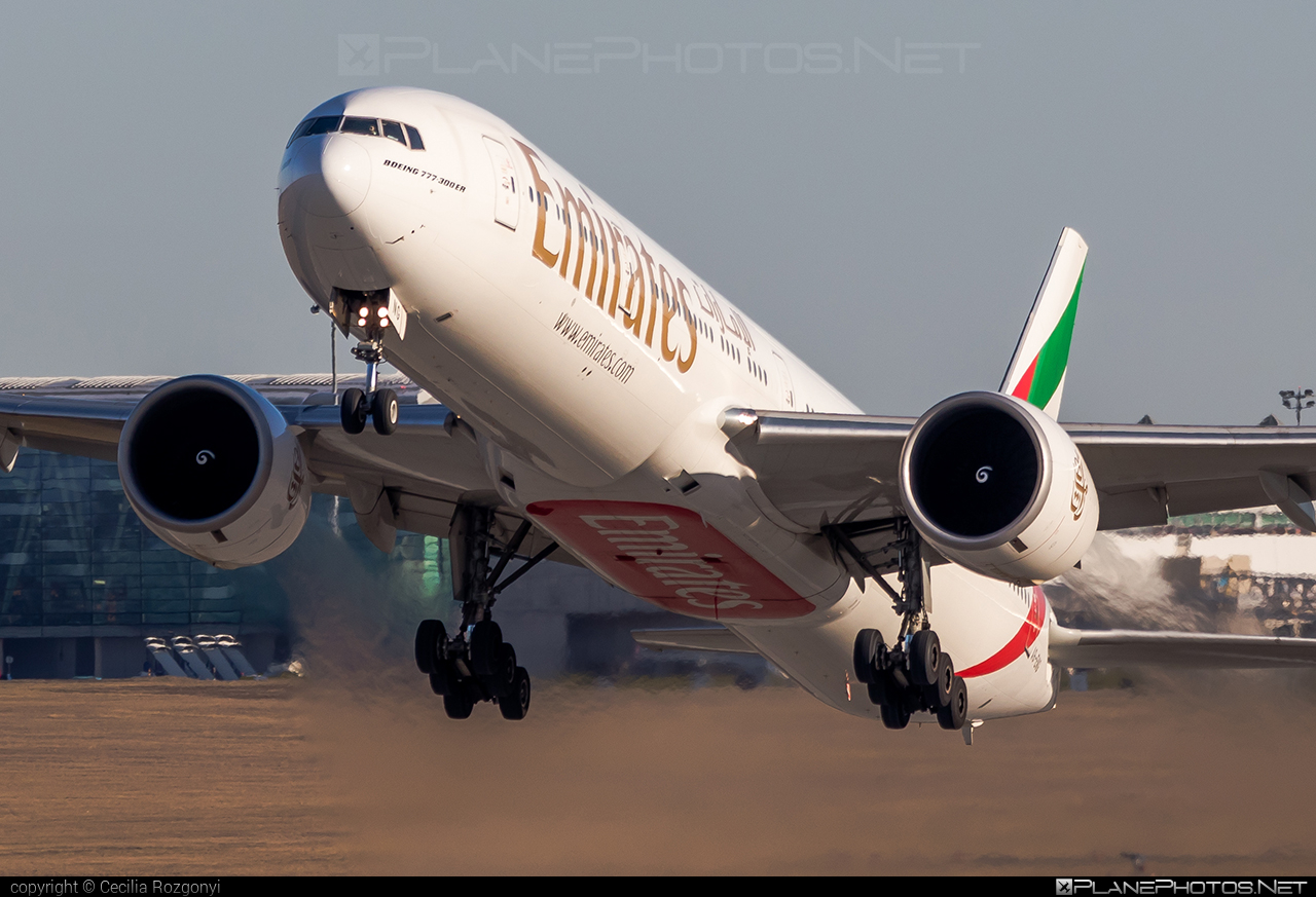 Boeing 777-300ER - A6-ENG operated by Emirates #b777 #b777er #boeing #boeing777 #emirates #tripleseven
