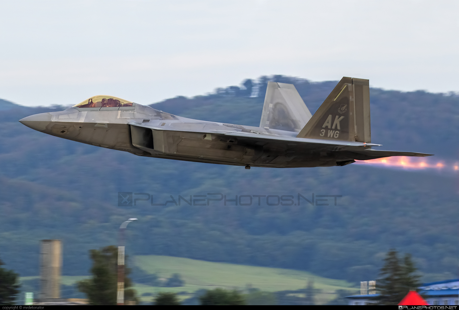 Lockheed Martin F-22A Raptor - 10-4193 operated by US Air Force (USAF) #LockheedMartin #f22 #f22a #f22aRaptor #f22raptor #lockheedMartinF22 #lockheedMartinRaptor #raptor #usaf #usairforce
