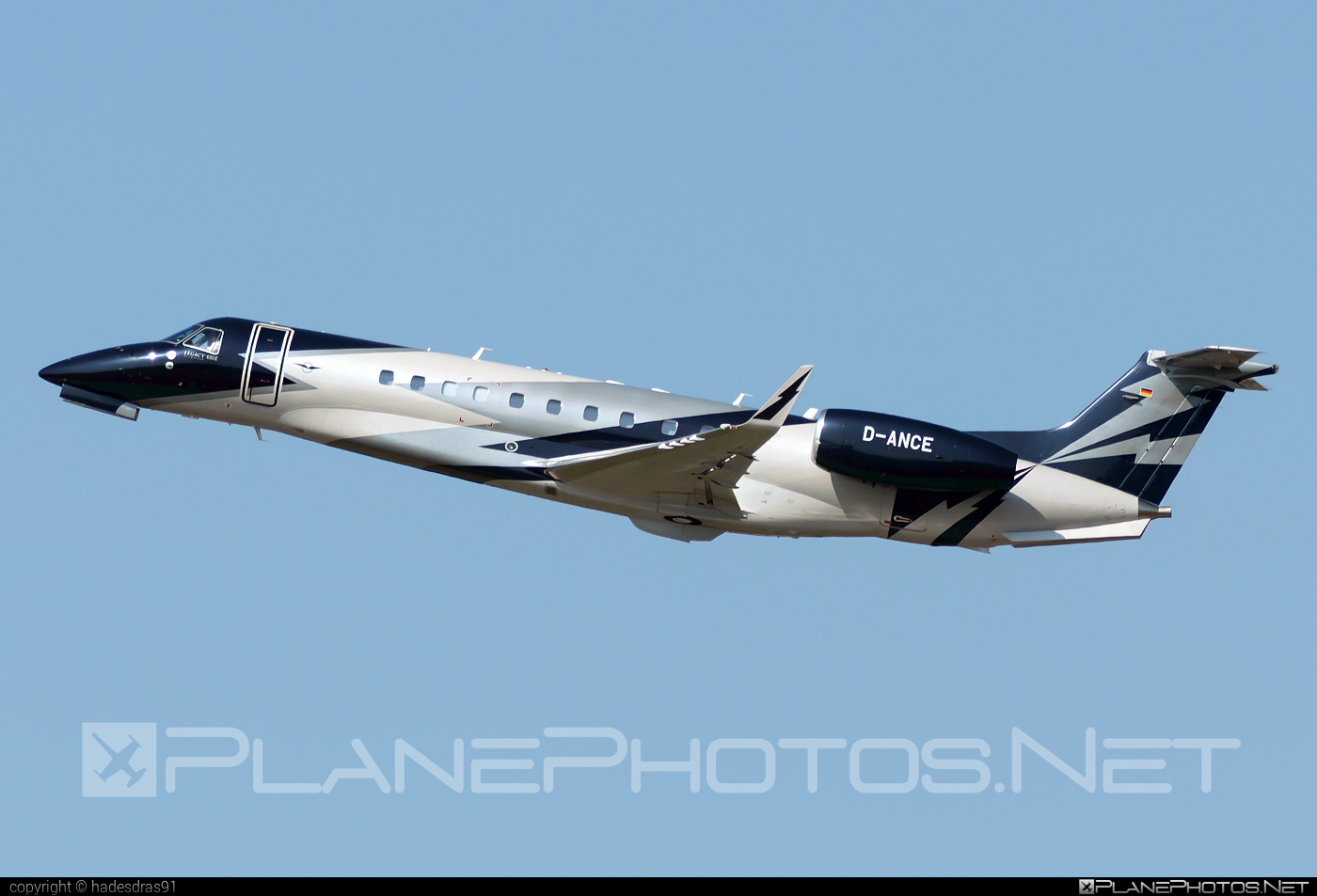 Embraer Legacy 650E (ERJ-135BJ) - D-ANCE operated by AIR HAMBURG #embraer #embraer135 #embraerlegacy #erj135 #erj135bj #legacy650 #legacy650e