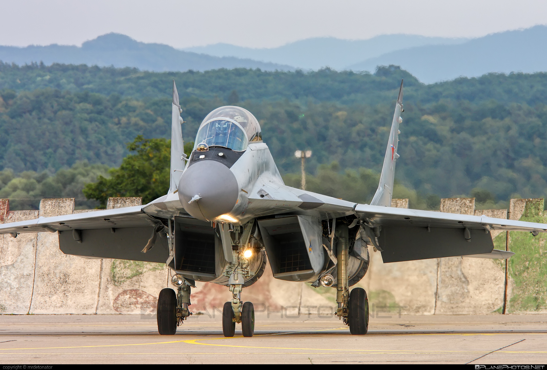 Mikoyan-Gurevich MiG-29M2 - 747 operated by RSK MiG #mig #mig29 #mig29m2 #mikoyangurevich #rskmig