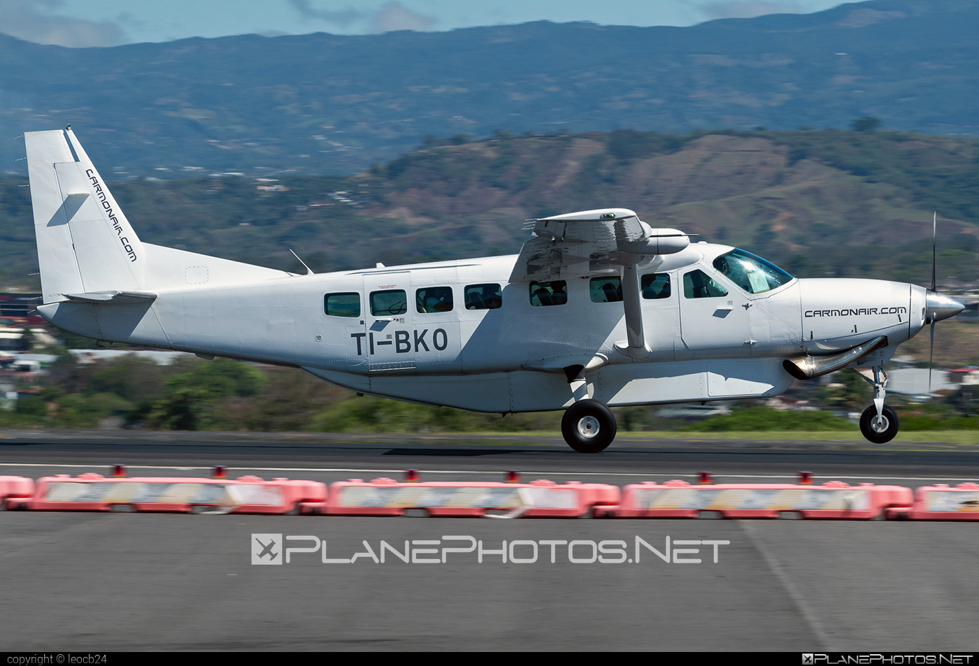 Cessna 208B Grand Caravan EX - TI-BKO operated by CarmonAir Charter #carmonAir #carmonAirCharter #cessna #cessna208 #cessna208caravan #cessna208grandcaravan #cessna208grandcaravanex #cessnacaravan #cessnagrandcaravan #cessnagrandcaravanex #grandcaravanex