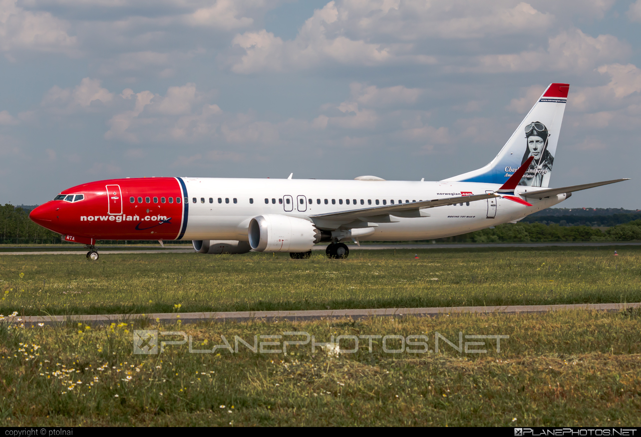 Boeing 737-8 MAX - SE-RTA operated by Norwegian Air Sweden #FerencLisztIntl #b737 #b737max #boeing #boeing737 #norwegian #norwegianair #norwegianairsweden