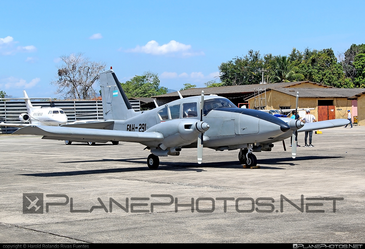 Piper PA-23-250 Aztec E - FAH-291 operated by Fuerza Aérea Hondureña (Honduran Air Force) #aztecE #fuerzaAereaHondureña #honduranAirForce #pa23aztec #pa23aztecE #piper #piperAztec #piperPa23