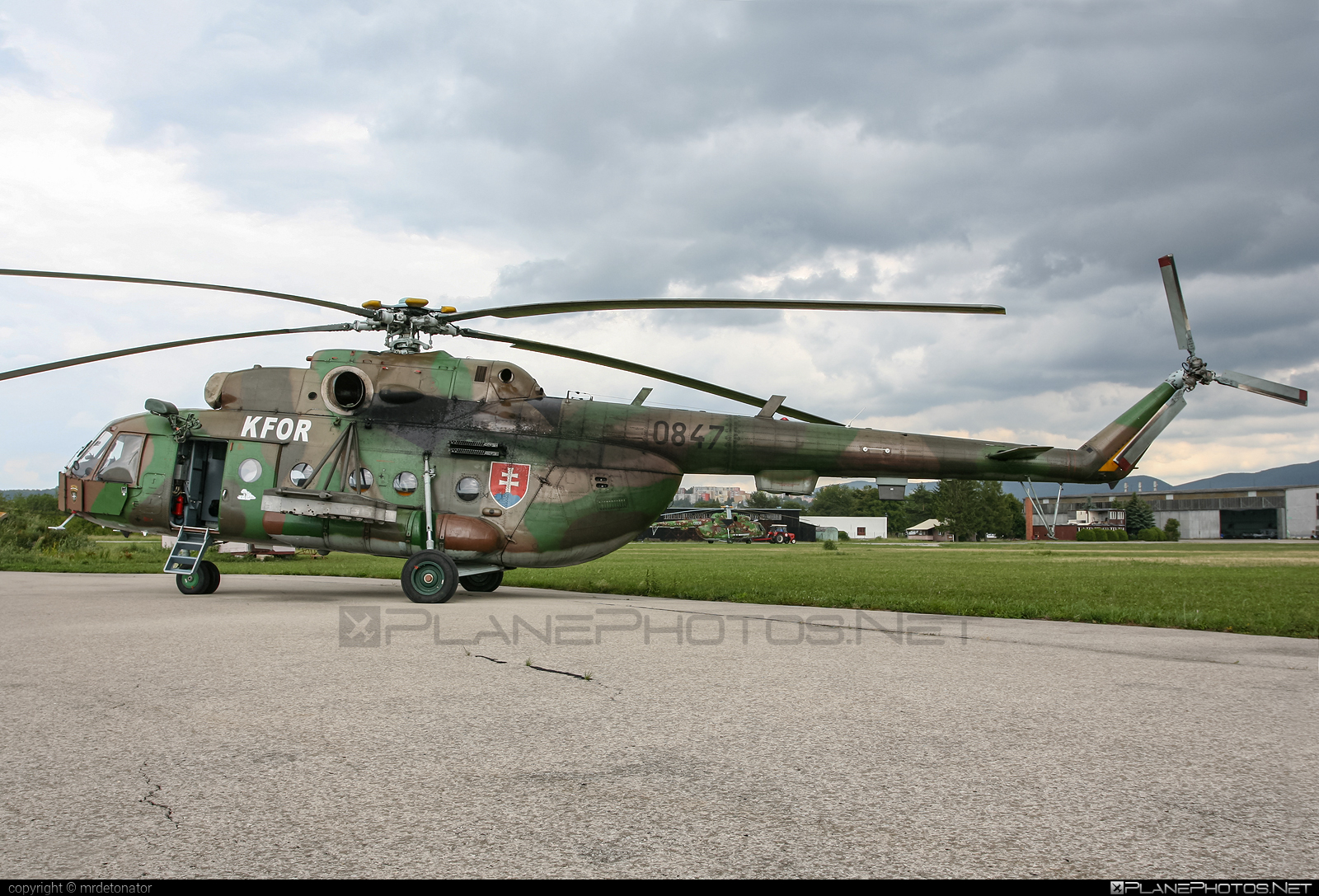 Mil Mi-17M - 0847 operated by Vzdušné sily OS SR (Slovak Air Force) #mi17 #mi17m #mil #milhelicopters #milmi17 #milmi17m #slovakairforce #vzdusnesilyossr