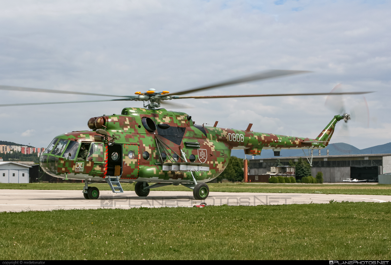 Mil Mi-17M - 0808 operated by Vzdušné sily OS SR (Slovak Air Force) #mi17 #mi17m #mil #milhelicopters #milmi17 #milmi17m #slovakairforce #vzdusnesilyossr
