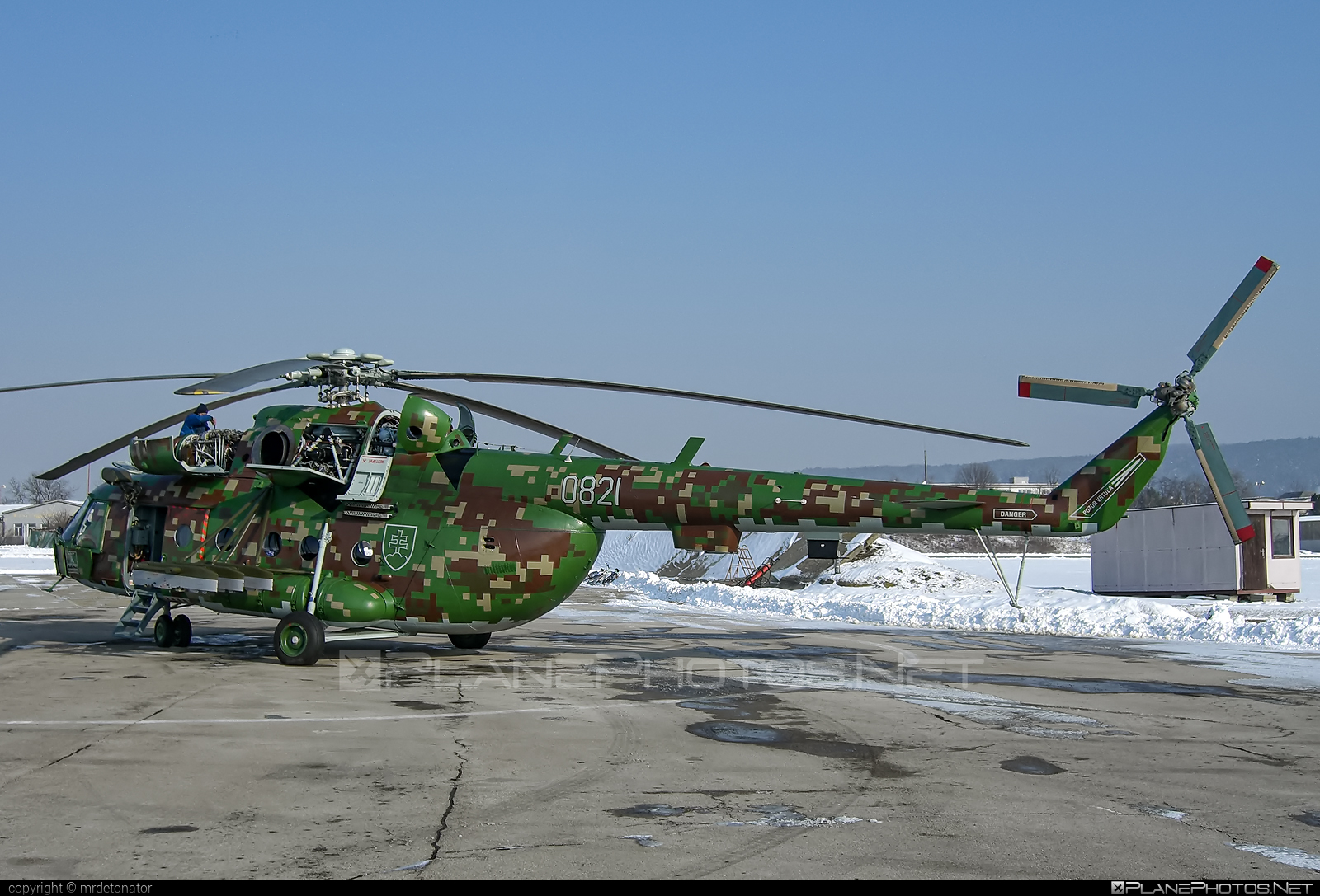 Mil Mi-17M - 0821 operated by Vzdušné sily OS SR (Slovak Air Force) #mi17 #mi17m #mil #milhelicopters #milmi17 #milmi17m #slovakairforce #vzdusnesilyossr