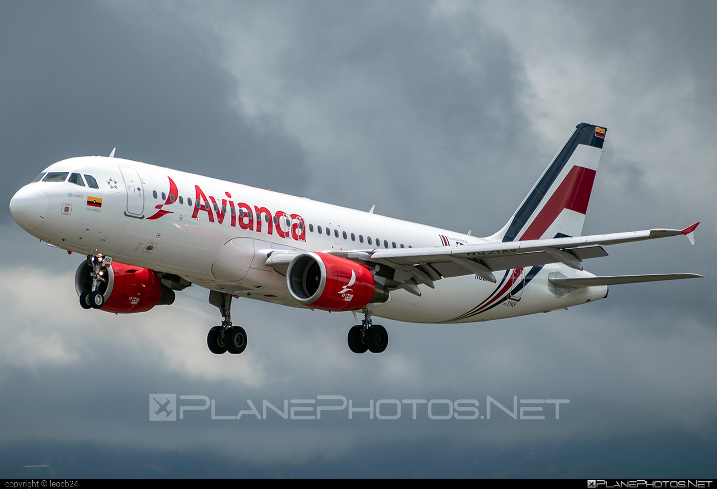 Airbus A320-214 - N821AV operated by Avianca #SanJoseJuanSantamariaIntl #a320 #a320family #airbus #airbus320 #avianca