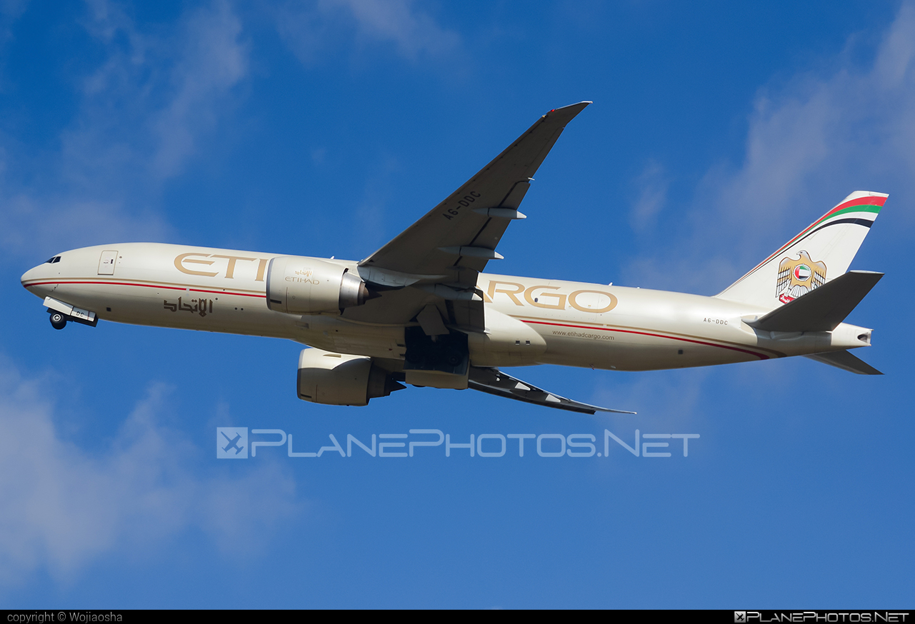 Boeing 777F - A6-DDC operated by Etihad Cargo #b777 #b777f #b777freighter #boeing #boeing777 #etihad #etihadcargo #tripleseven