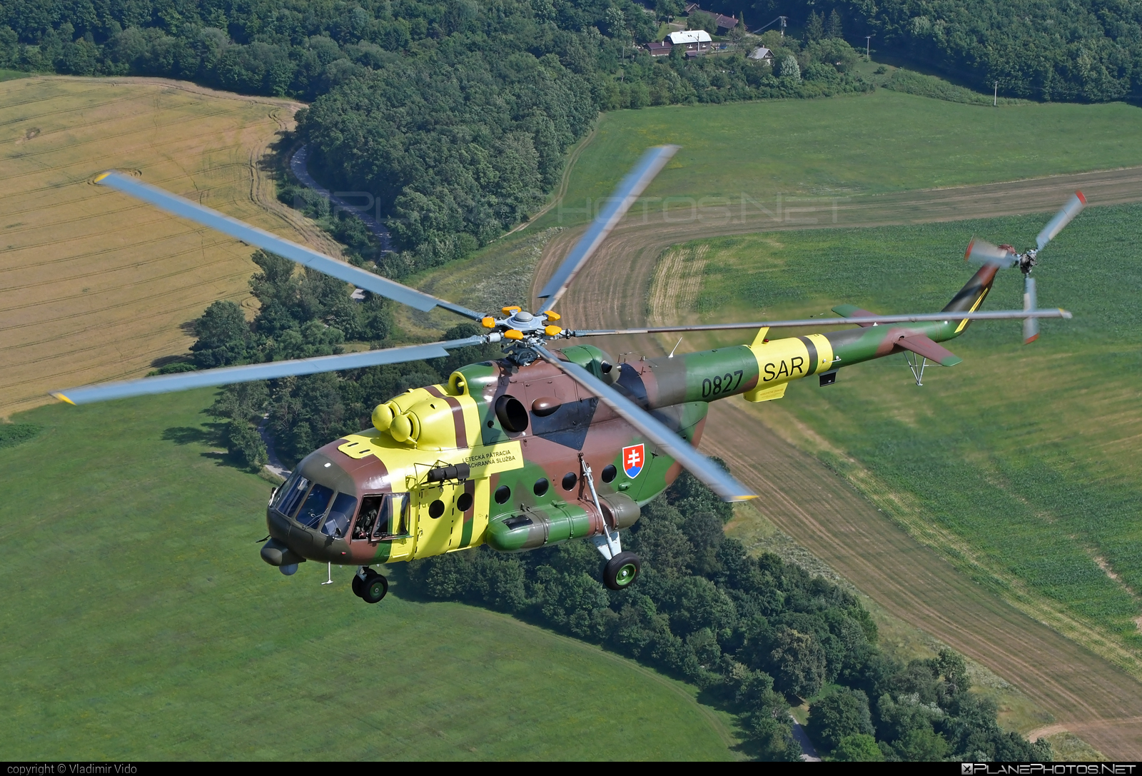 Mil Mi-17LPZS - 0827 operated by Vzdušné sily OS SR (Slovak Air Force) #mi17 #mi17lpzs #mil #milhelicopters #milmi17 #milmi17lpzs #slovakairforce #vzdusnesilyossr