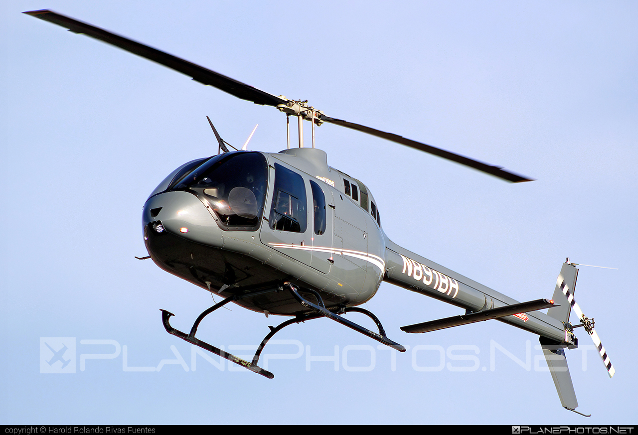 Bell 505 - N891BH operated by Private operator #bell #bell505 #bellhelicopters