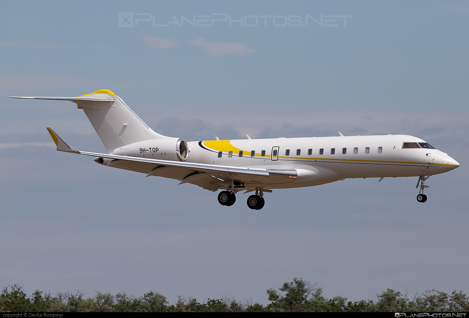 Bombardier Global 6000 (BD-700-1A10) - 9H-TOP operated by Private operator #FerencLisztIntl #bd7001a10 #bombardier #bombardierGlobal #bombardierGlobal6000 #global6000