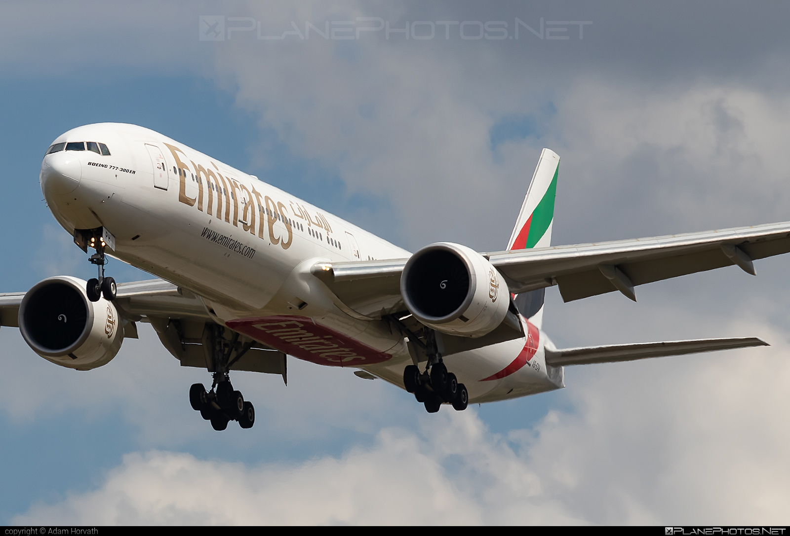 Boeing 777-300ER - A6-EPH operated by Emirates #FerencLisztIntl #b777 #b777er #boeing #boeing777 #emirates #tripleseven