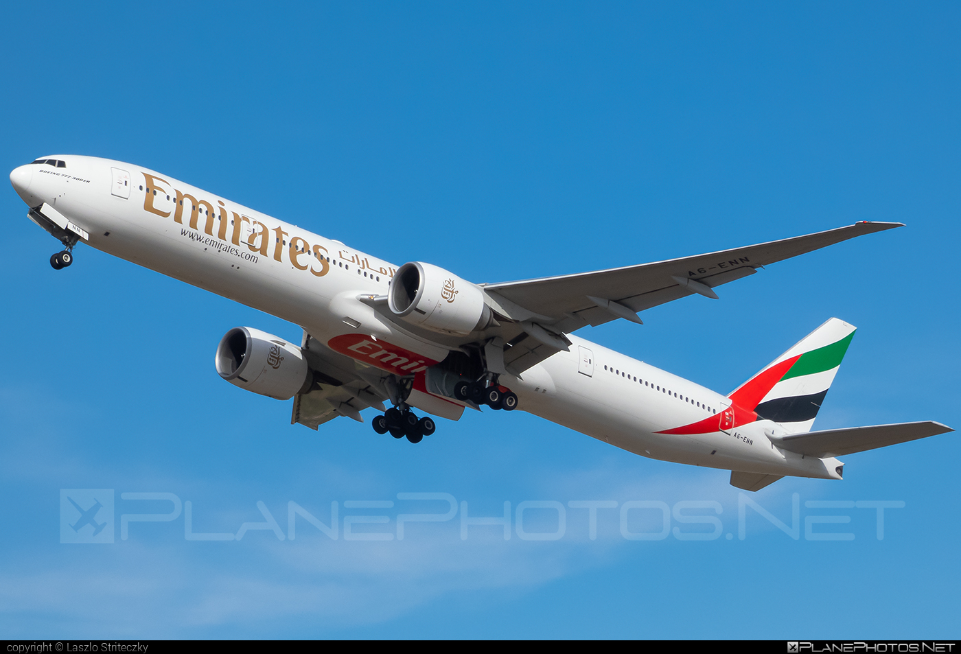 Boeing 777-300ER - A6-ENN operated by Emirates #b777 #b777er #boeing #boeing777 #emirates #tripleseven
