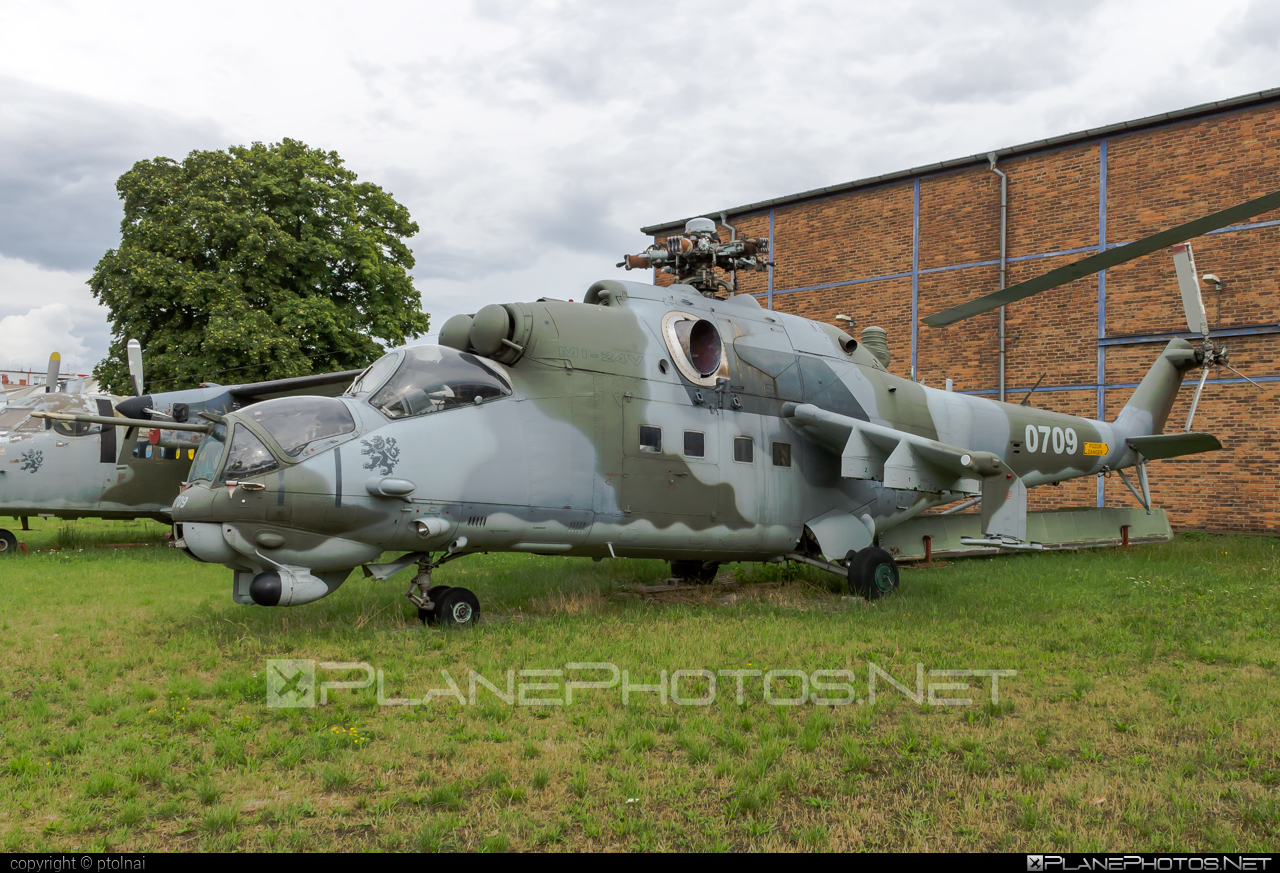 Mil Mi-24V - 0709 operated by Vzdušné síly AČR (Czech Air Force) #czechairforce #mi24 #mi24v #mil #mil24 #mil24v #milhelicopters #vzdusnesilyacr