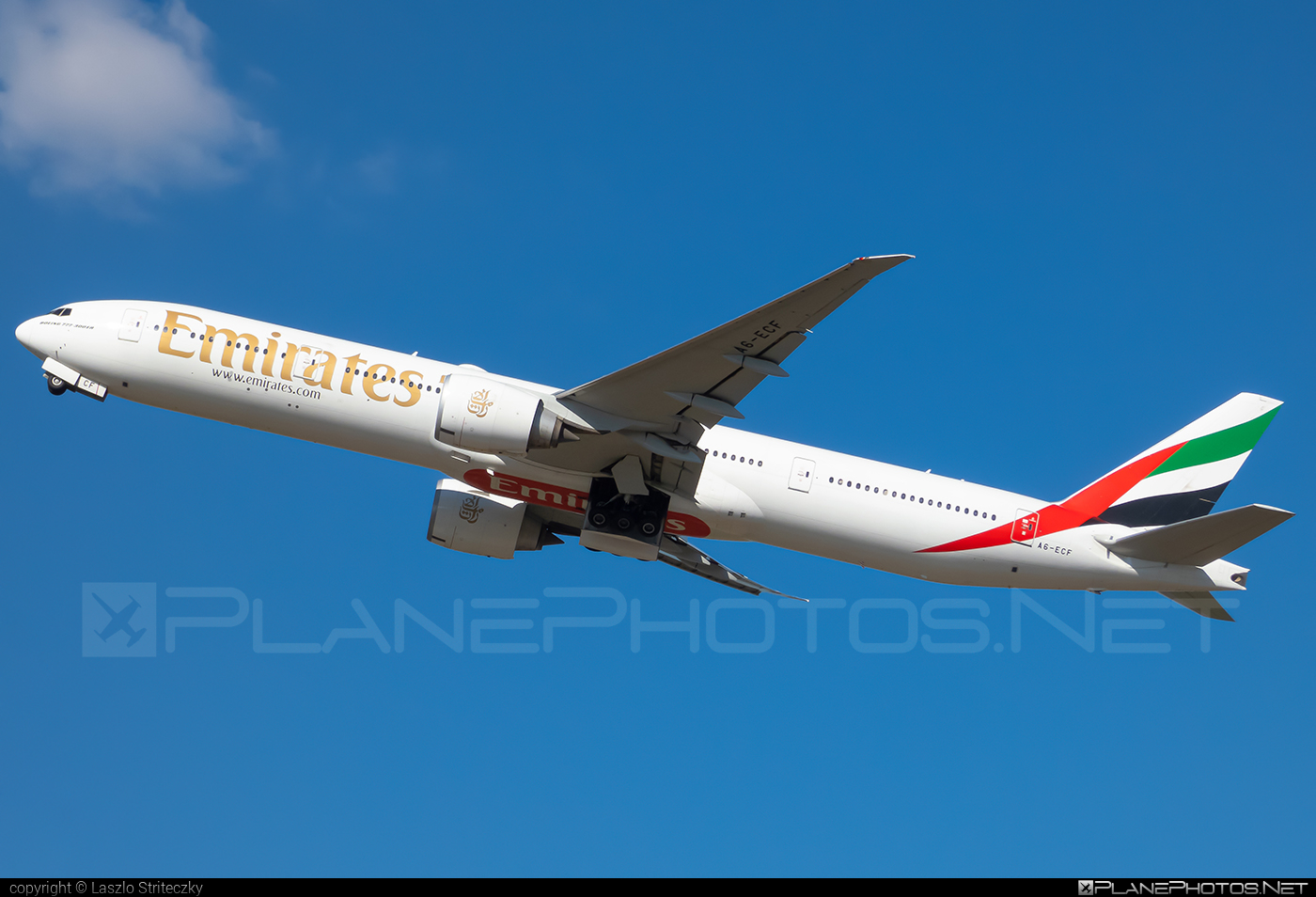 Boeing 777-300ER - A6-ECF operated by Emirates #FerencLisztIntl #b777 #b777er #boeing #boeing777 #emirates #tripleseven