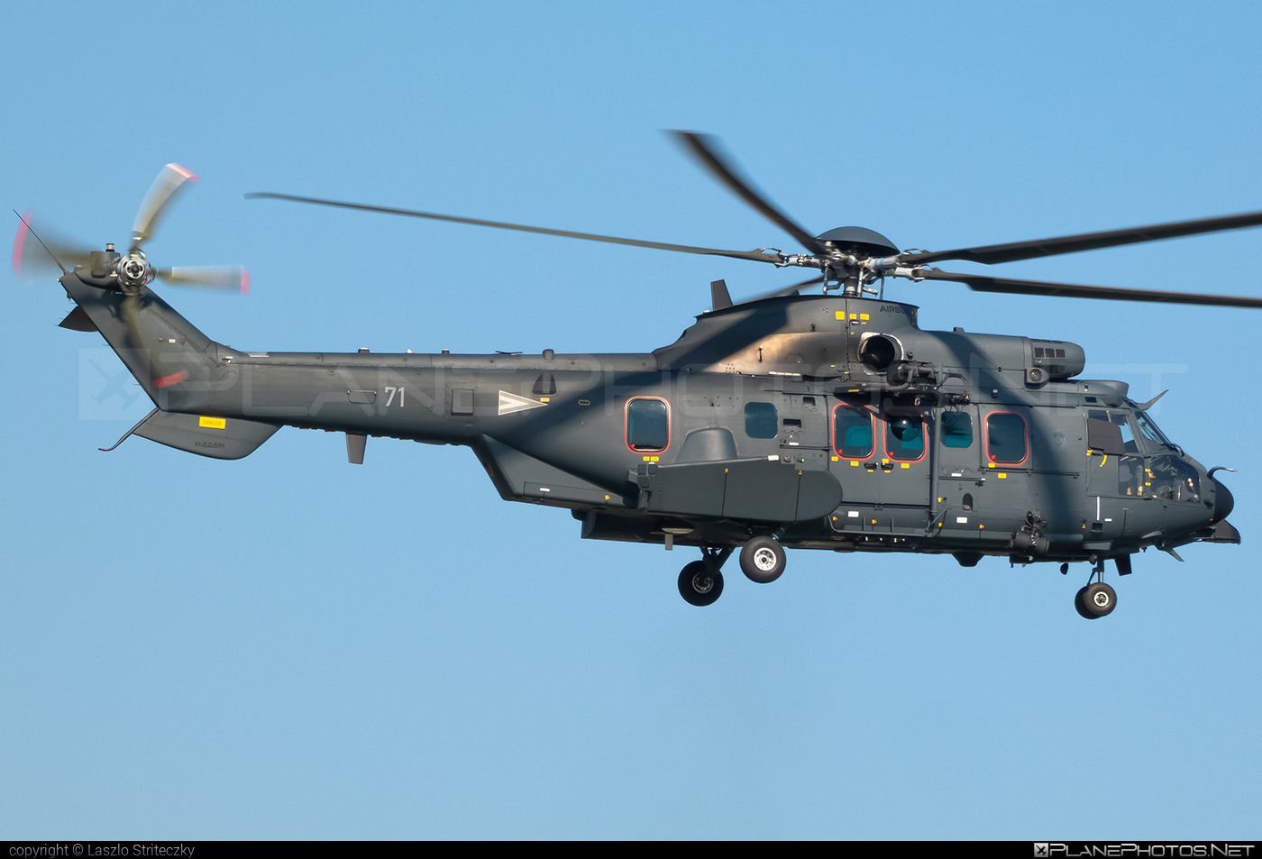 Airbus Helicopters H225M Super Puma - 71 operated by Magyar Légierő (Hungarian Air Force) #H225M #SuperPuma #airbushelicopters #hungarianairforce #magyarlegiero