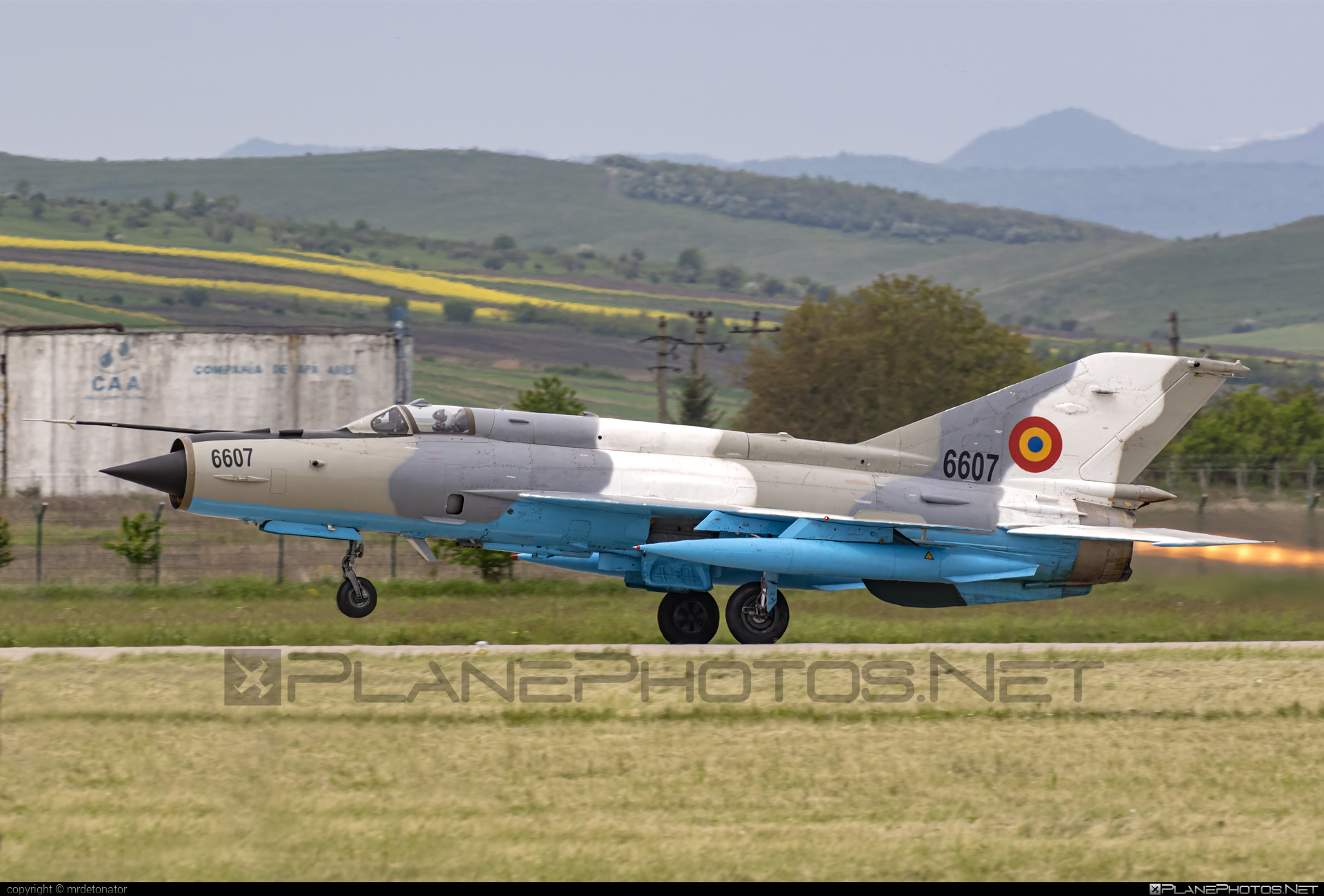 Mikoyan-Gurevich MiG-21MF - 6607 operated by Forţele Aeriene Române (Romanian Air Force) #forteleaerieneromane #mig #mig21 #mig21mf #mikoyangurevich #romanianairforce
