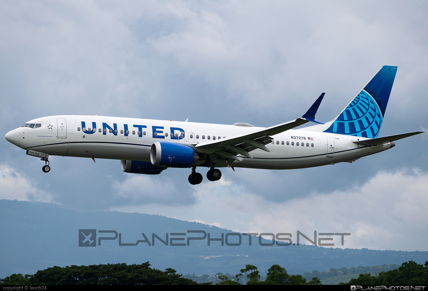 Boeing 737-8 MAX - N37278 operated by United Airlines #b737 #b737max #boeing #boeing737 #unitedairlines