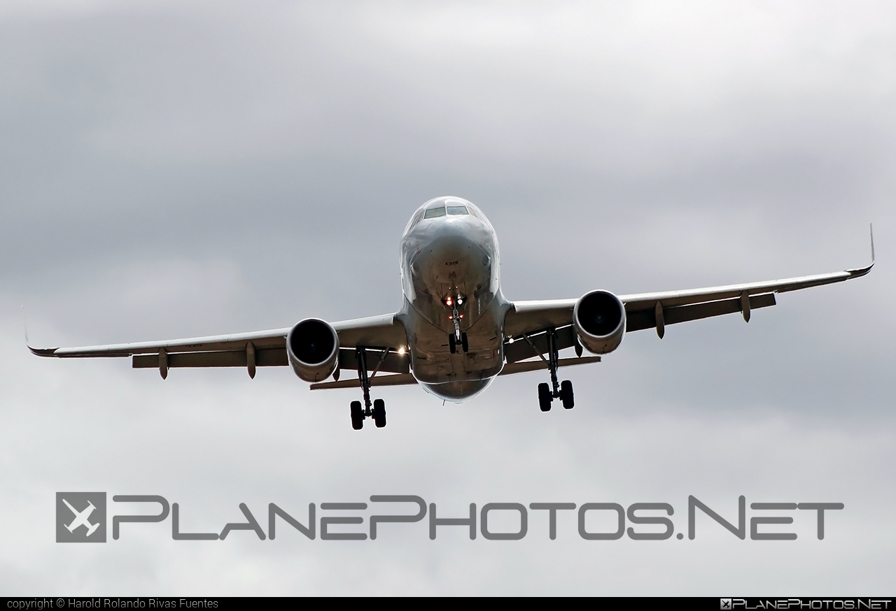 Airbus A319-112 - N70020 operated by American Airlines #a319 #a320family #airbus #airbus319 #americanairlines