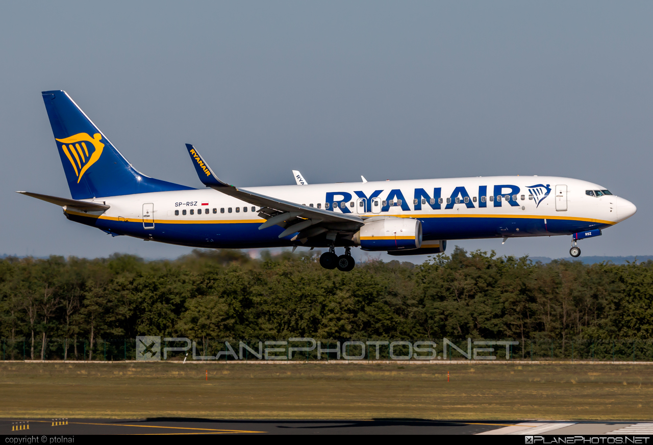 Boeing 737-800 - SP-RSZ operated by Ryanair Sun #b737 #b737nextgen #b737ng #boeing #boeing737 #ryanair #ryanairsun