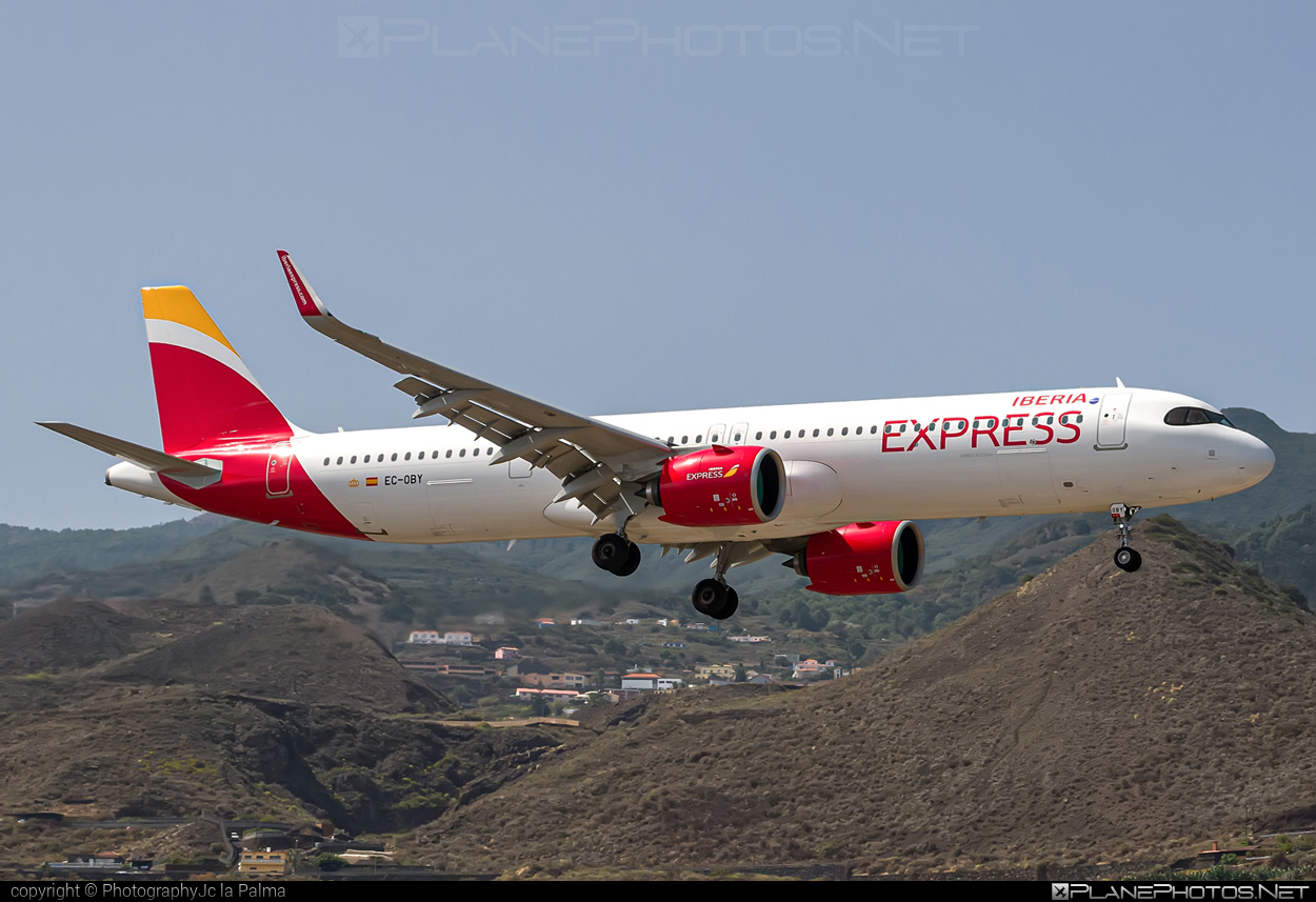 Airbus A321-271NX - EC-OBY operated by Iberia Express #a320family #a321 #a321neo #airbus #airbus321 #airbus321lr #iberia #iberiaexpress