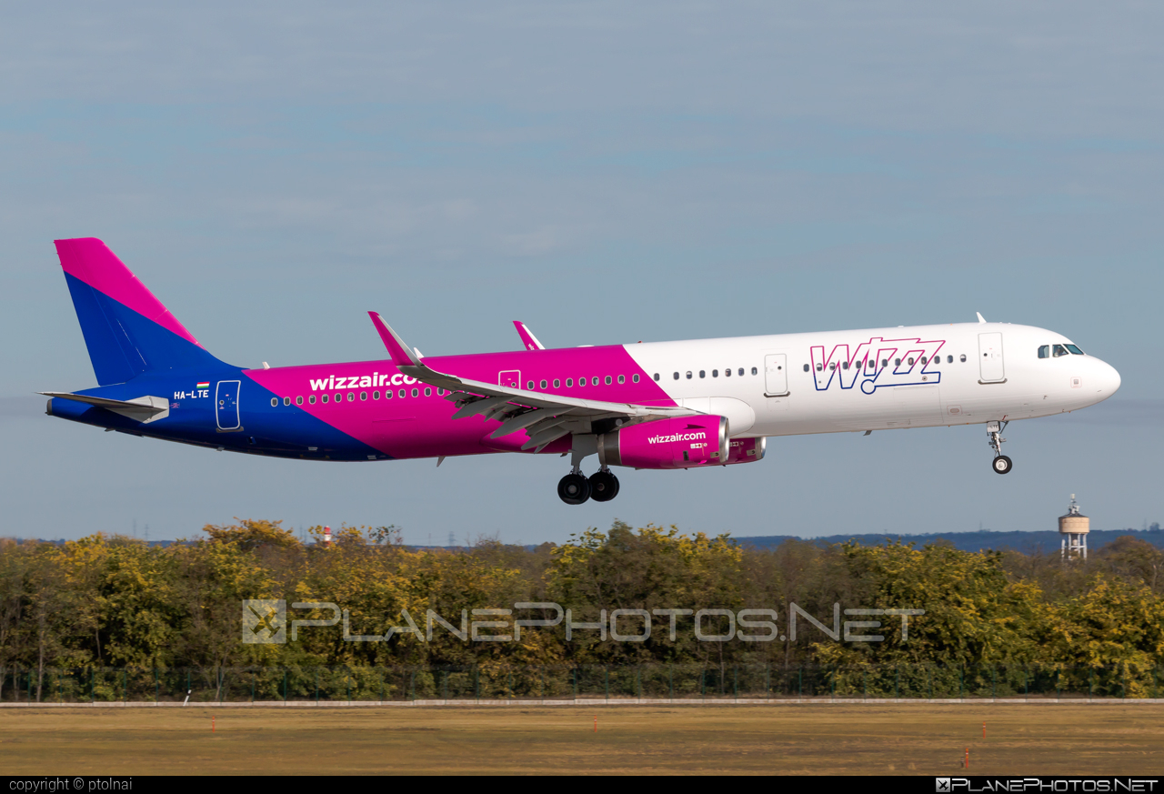 Airbus A321-231 - HA-LTE operated by Wizz Air #a320family #a321 #airbus #airbus321 #wizz #wizzair
