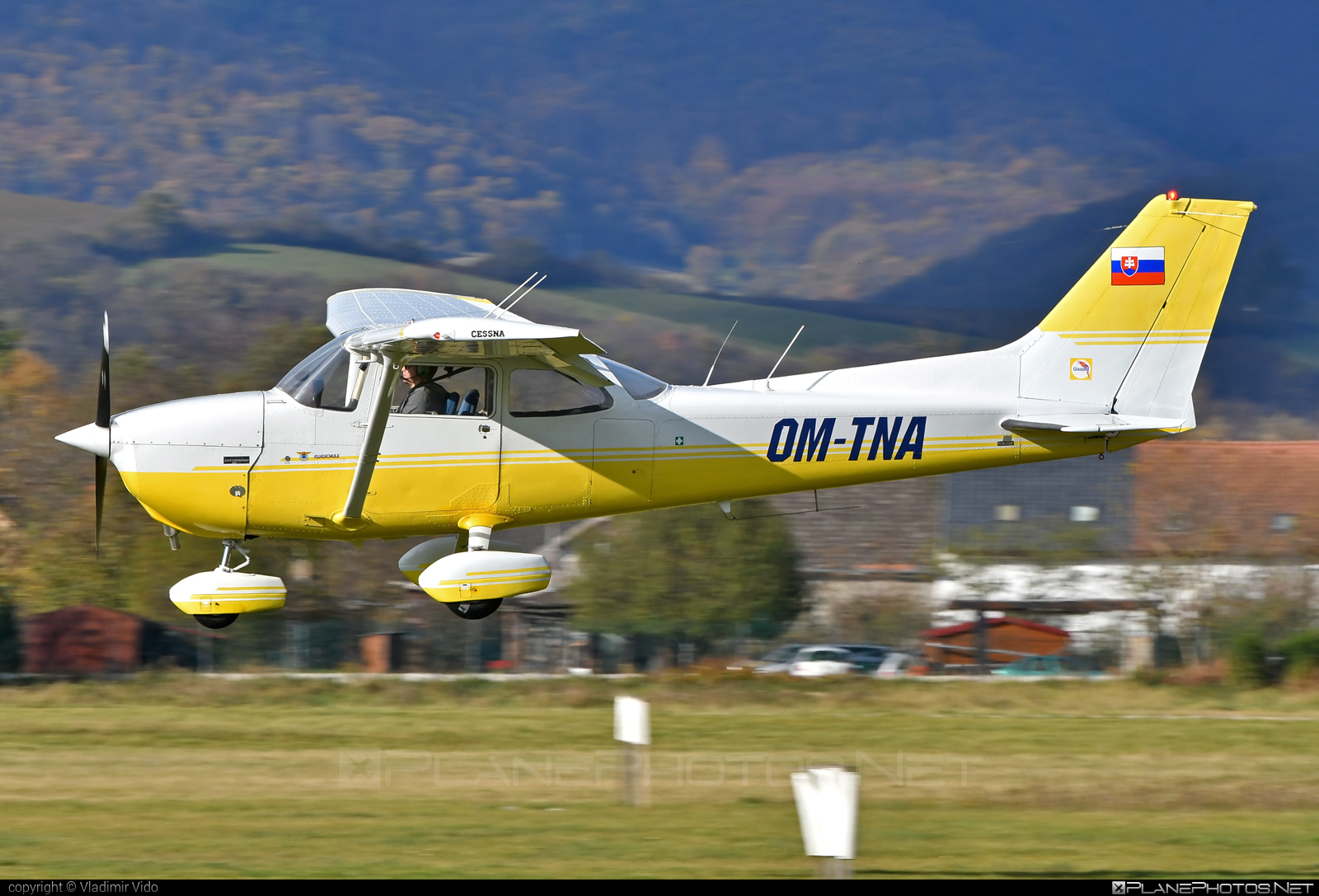 Cessna 172P SkyHawk II - OM-TNA operated by Aeroklub Trenčín #cessna #cessna172 #cessna172p #cessna172pskyhawk #cessna172skyhawk #cessnaskyhawk #skyhawkii
